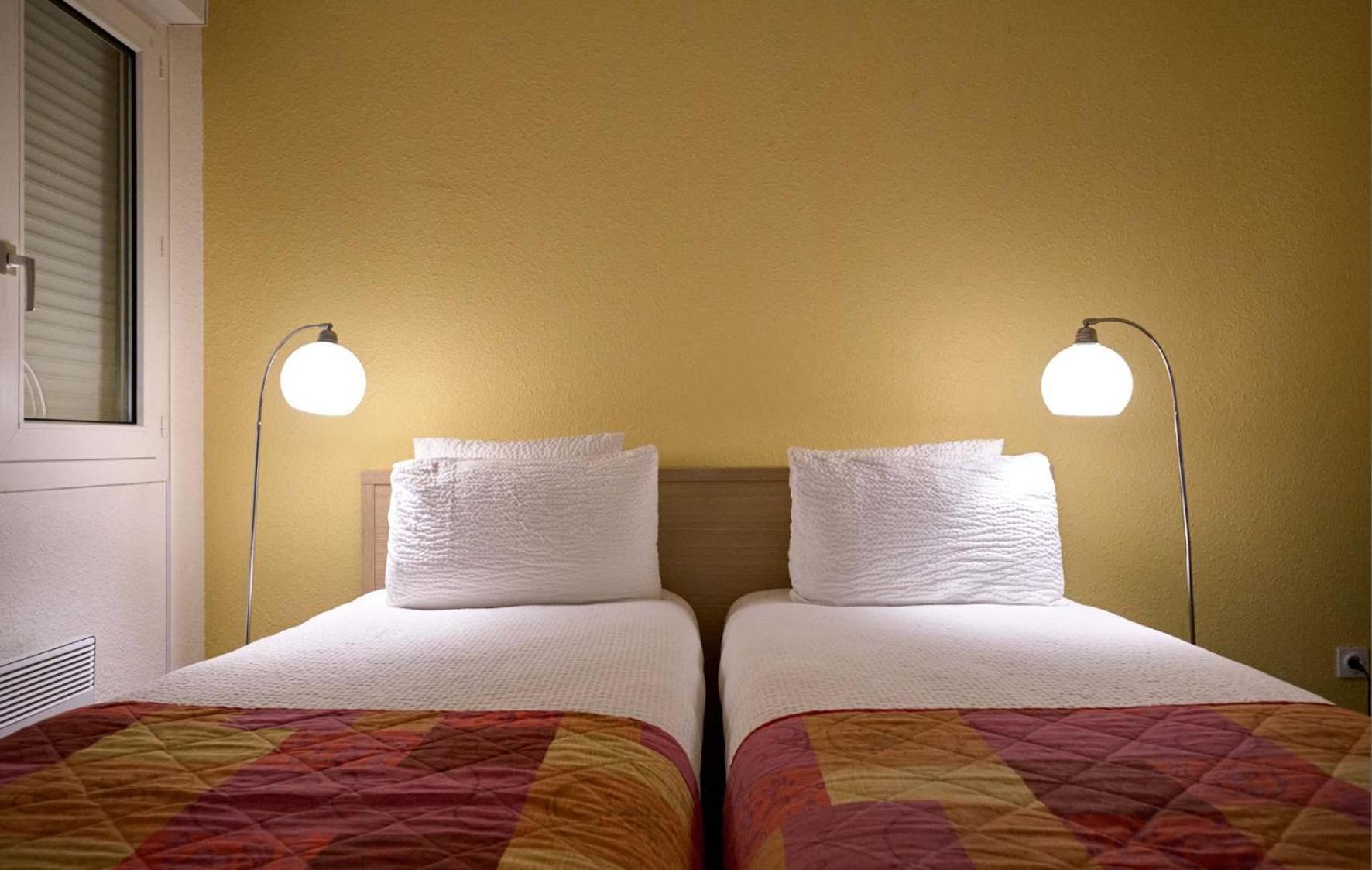 Logis Hotel Le Moulin Des Gardelles Riom Εξωτερικό φωτογραφία