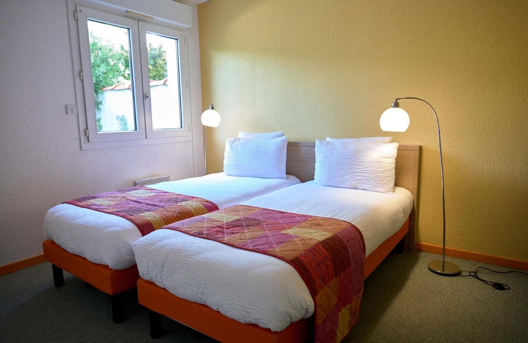 Logis Hotel Le Moulin Des Gardelles Riom Εξωτερικό φωτογραφία