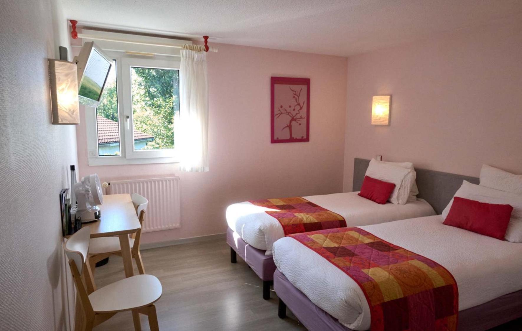 Logis Hotel Le Moulin Des Gardelles Riom Εξωτερικό φωτογραφία