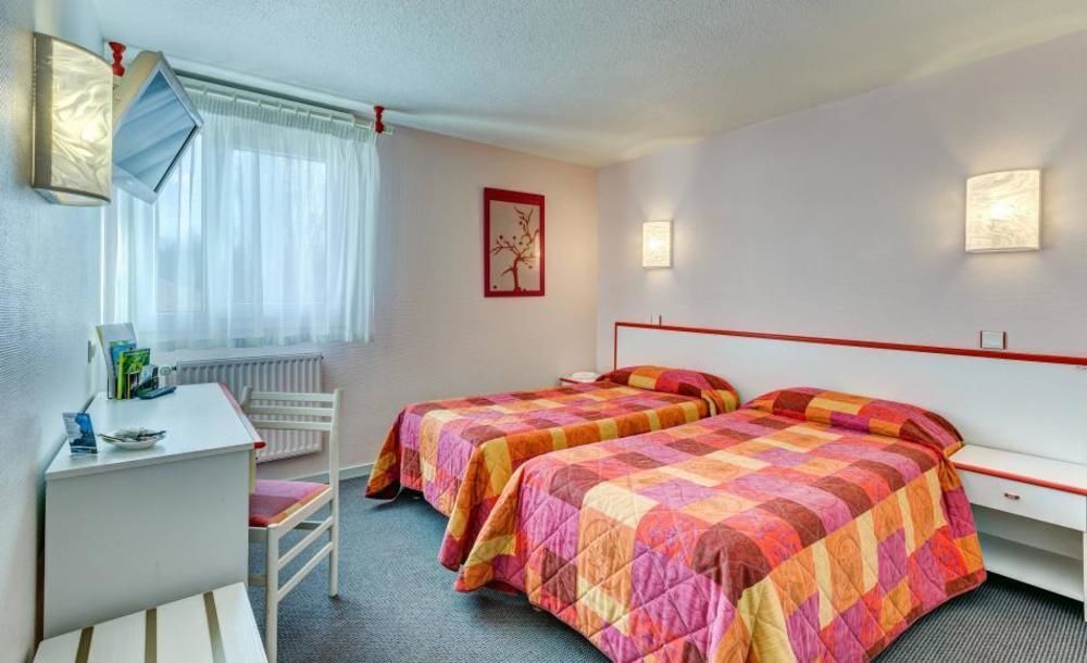 Logis Hotel Le Moulin Des Gardelles Riom Εξωτερικό φωτογραφία