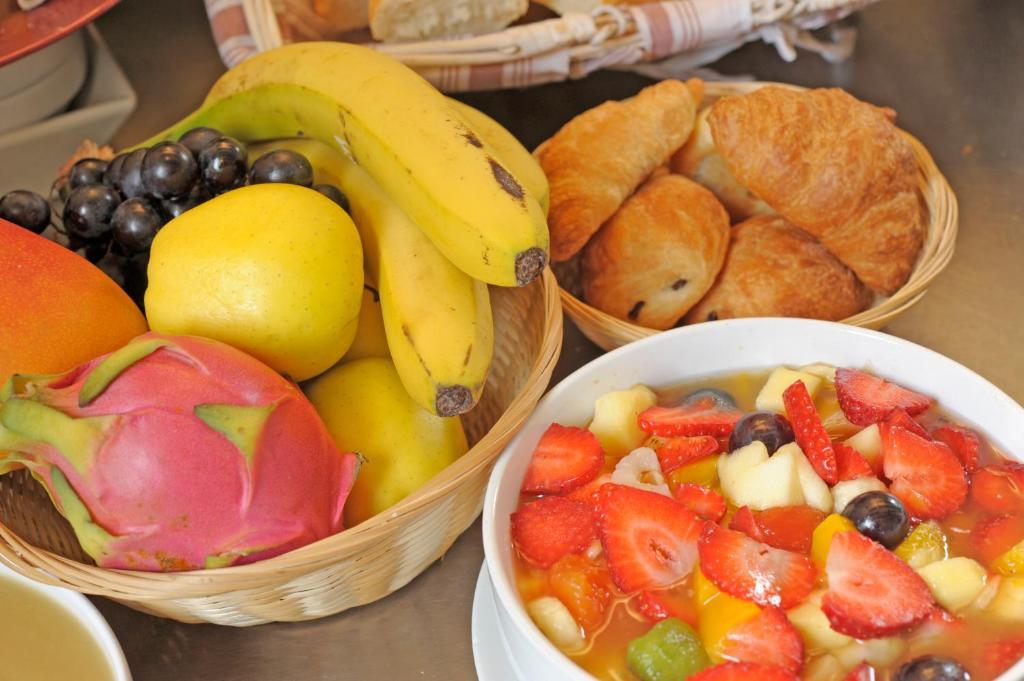 Logis Hotel Le Moulin Des Gardelles Riom Εξωτερικό φωτογραφία