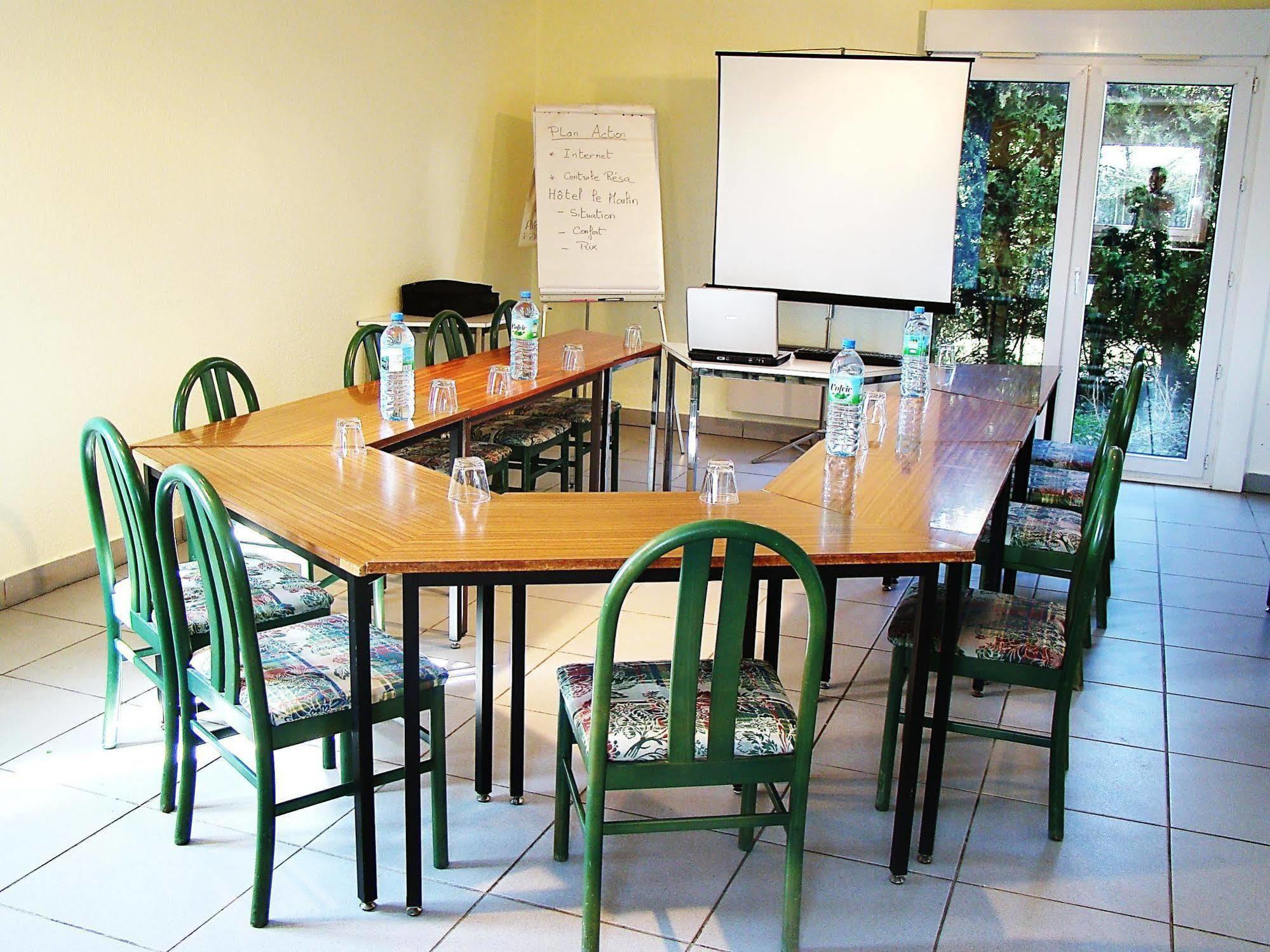 Logis Hotel Le Moulin Des Gardelles Riom Εξωτερικό φωτογραφία